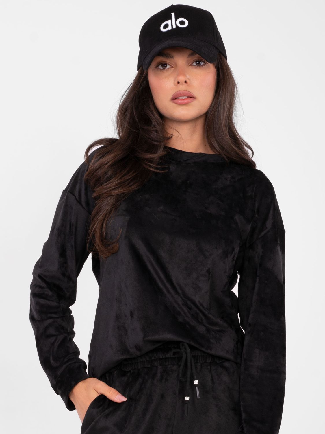 Set negru cu mâneci lungi și detalii decorative