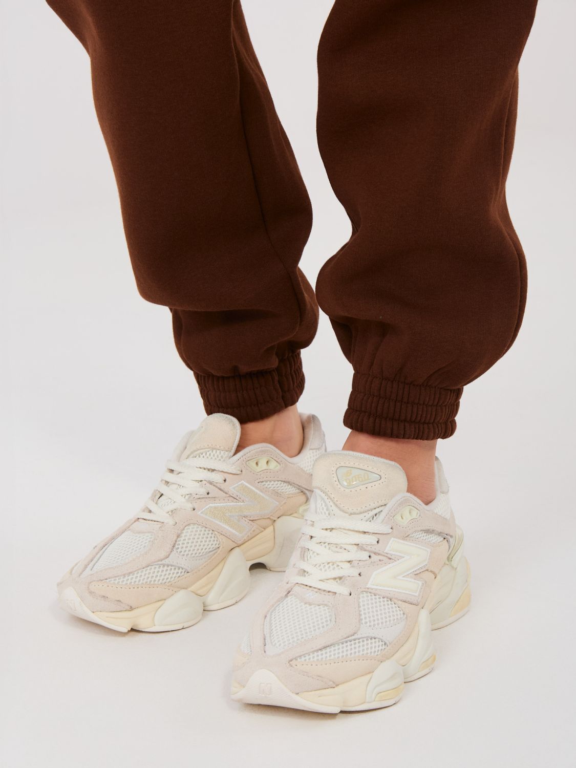 Pantaloni de trening cu talie înaltă, maro