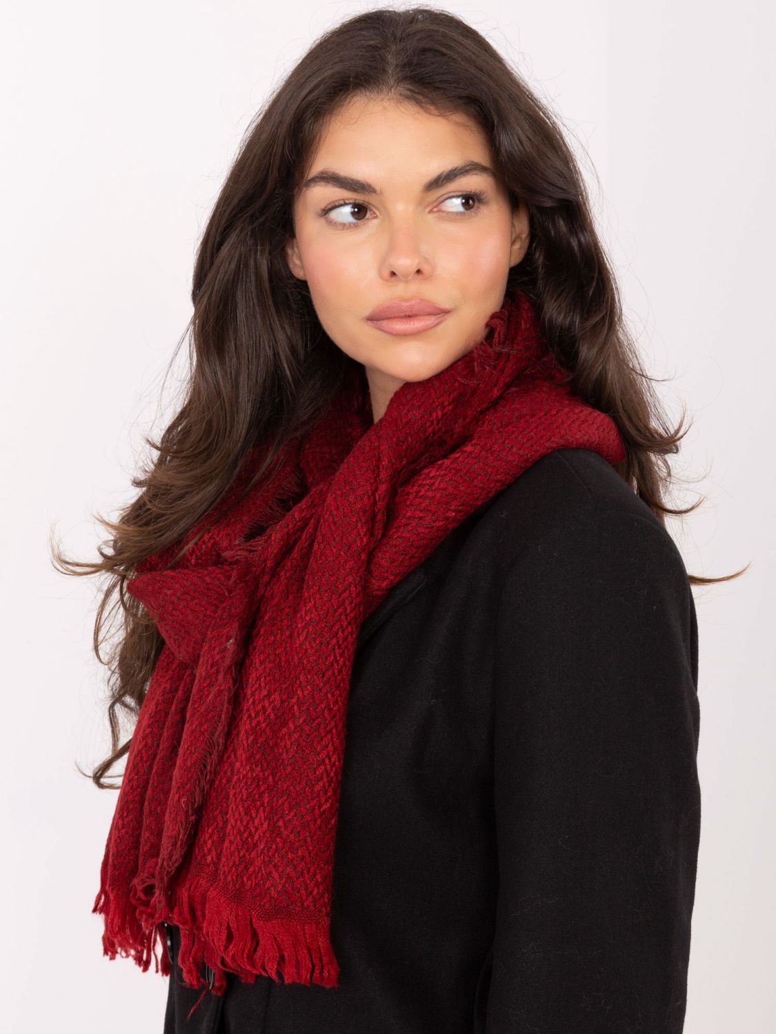 Eșarfă roșie cu model herringbone și franjuri