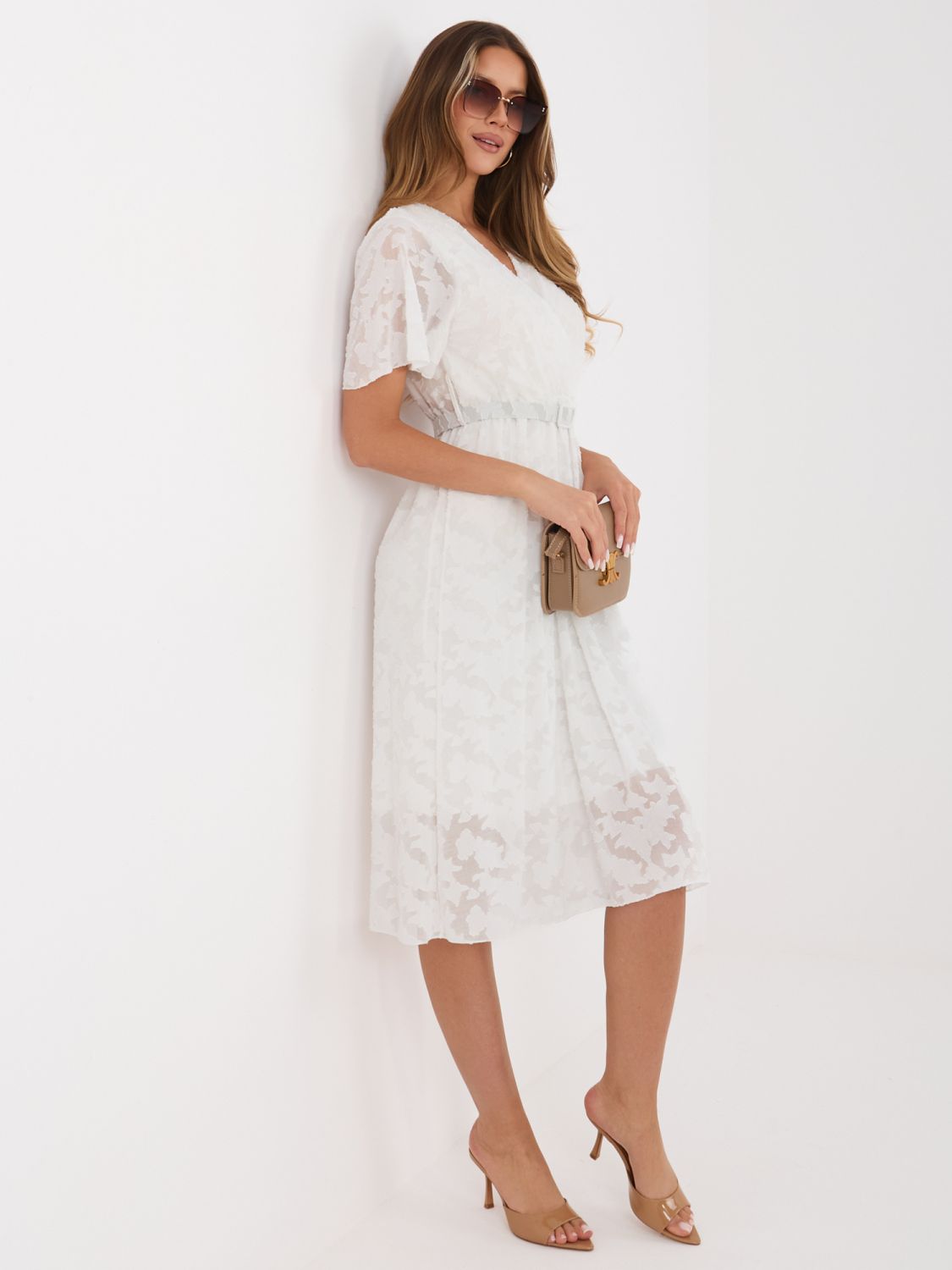 Rochie midi ecru evazată cu curea