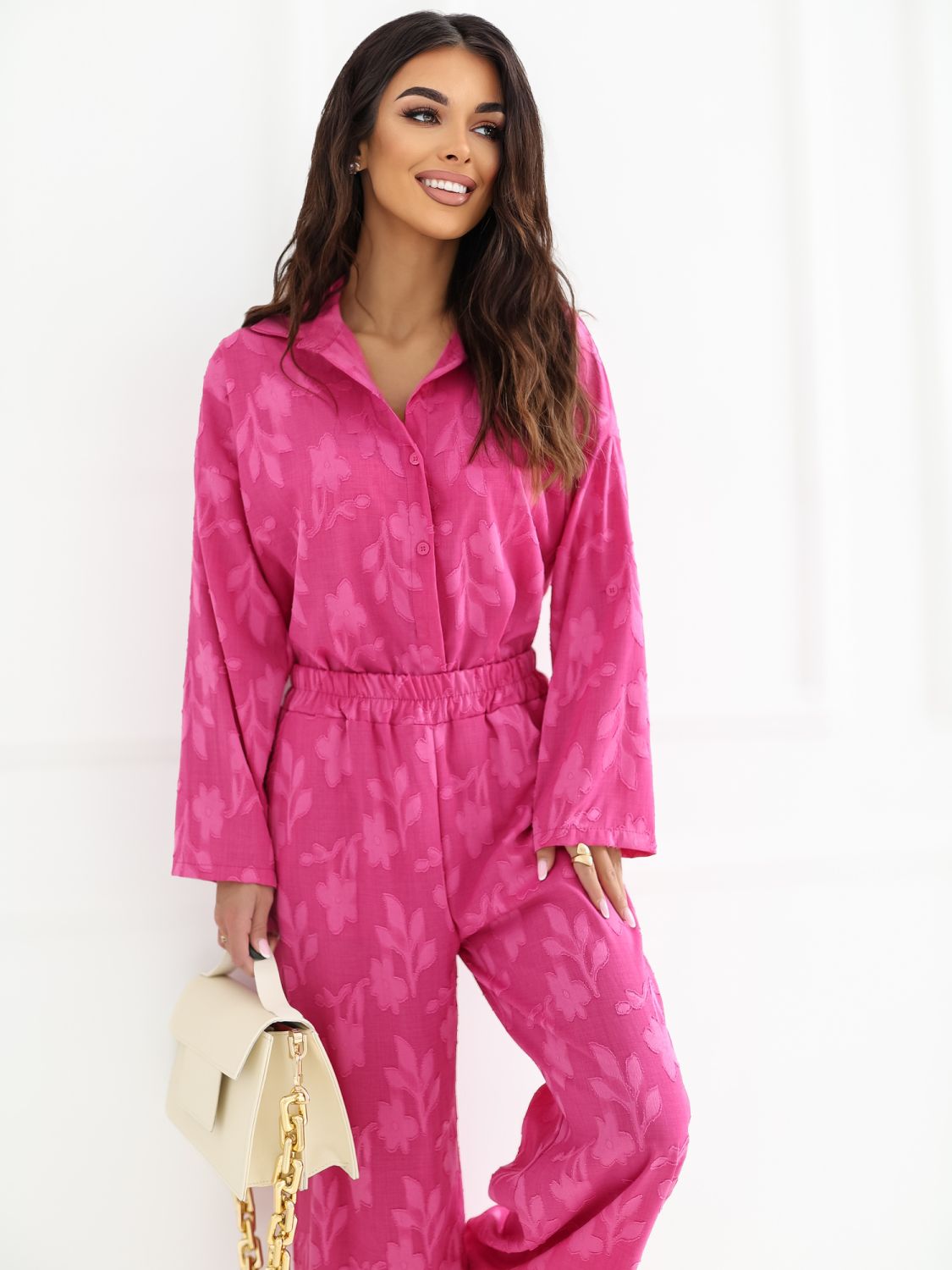 Set roz cu cămașă și pantaloni