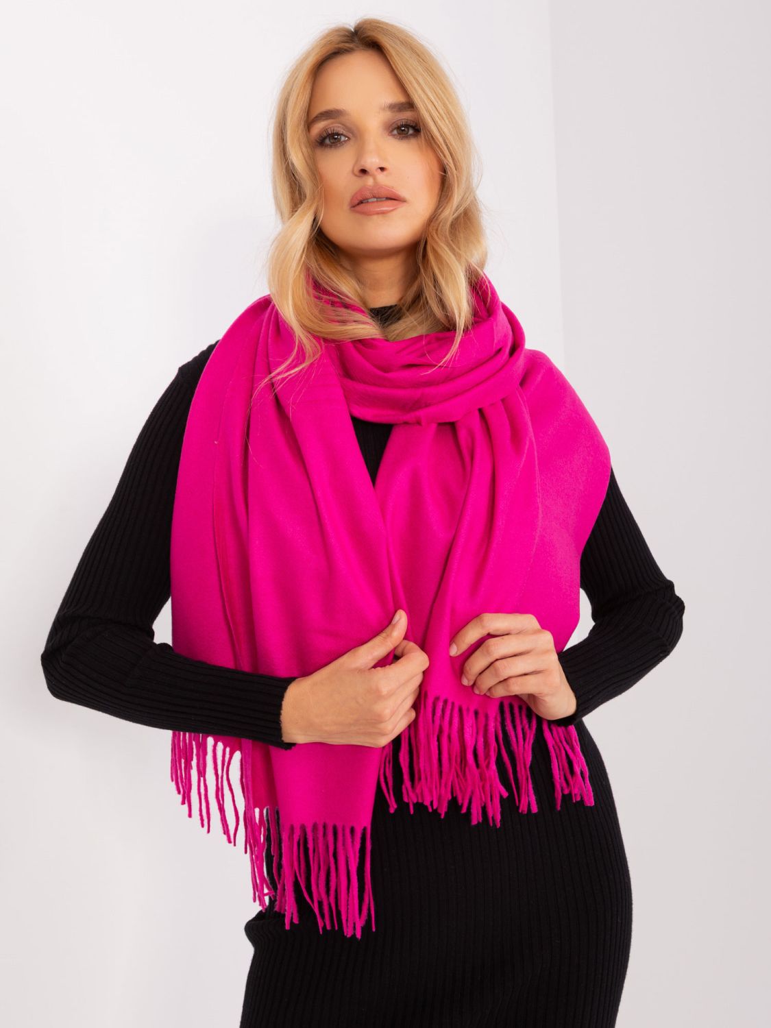 Șal fucsia neted din tricot moale
