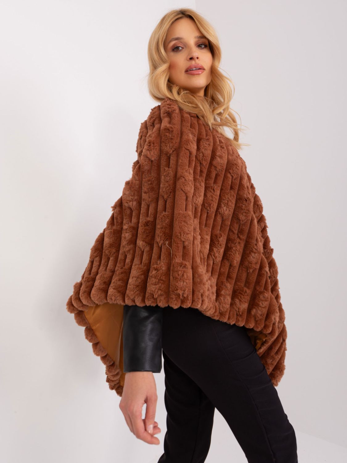 Poncho bej elegant cu căptușeală