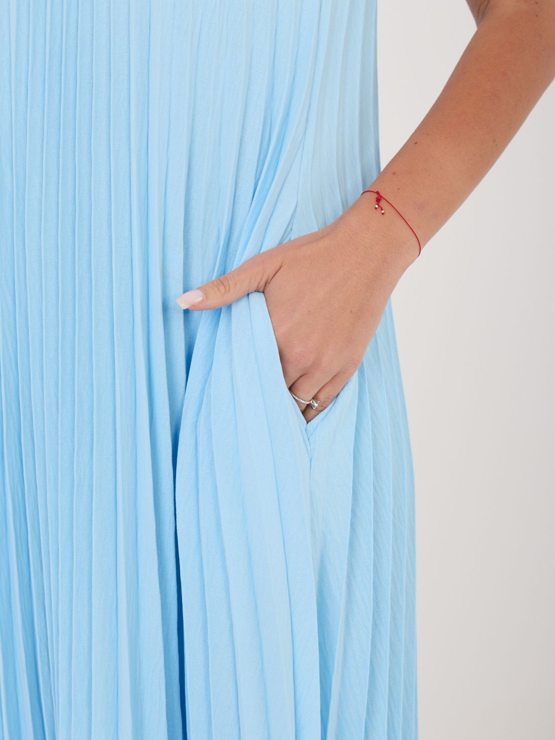 Rochie midi cocktail albastră cu buzunare