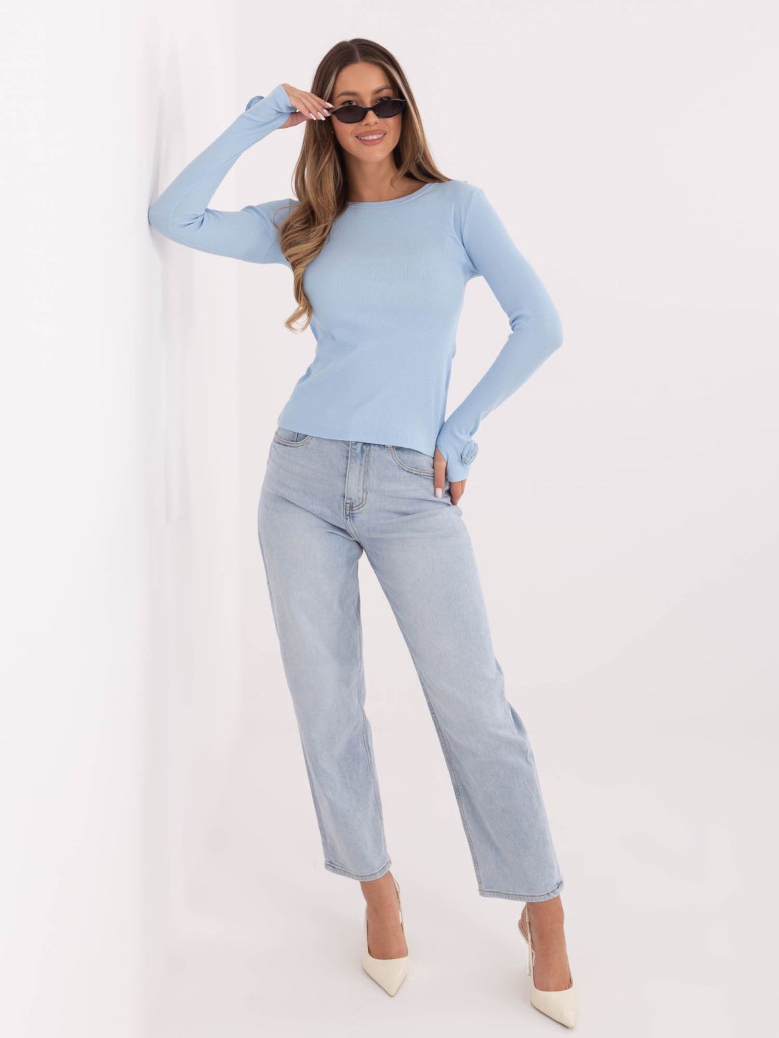 Bluză damă albastru deschis, cu mâneci lungi și material reiat