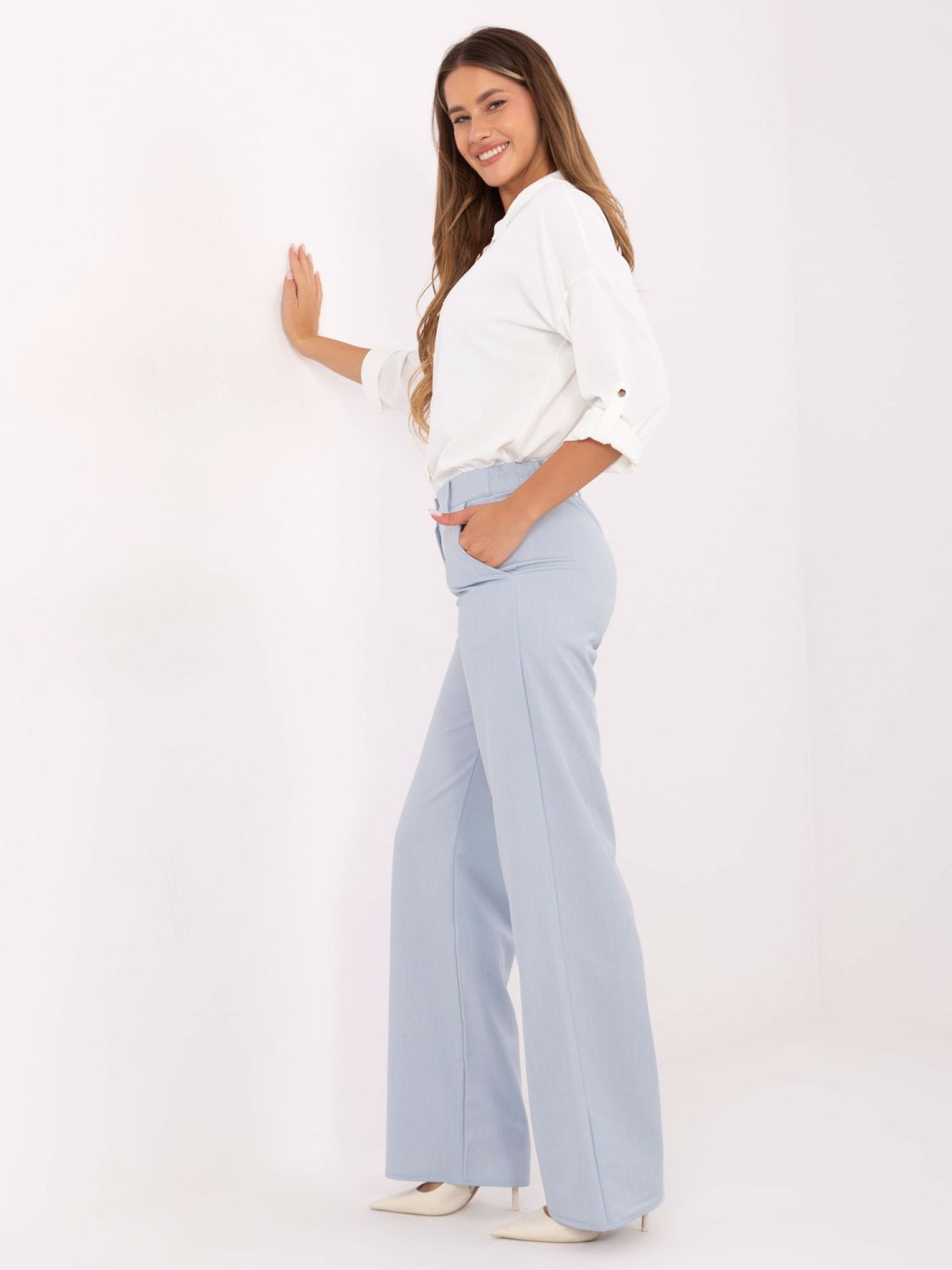 Pantaloni eleganți din material, albastru deschis, cu croială largă