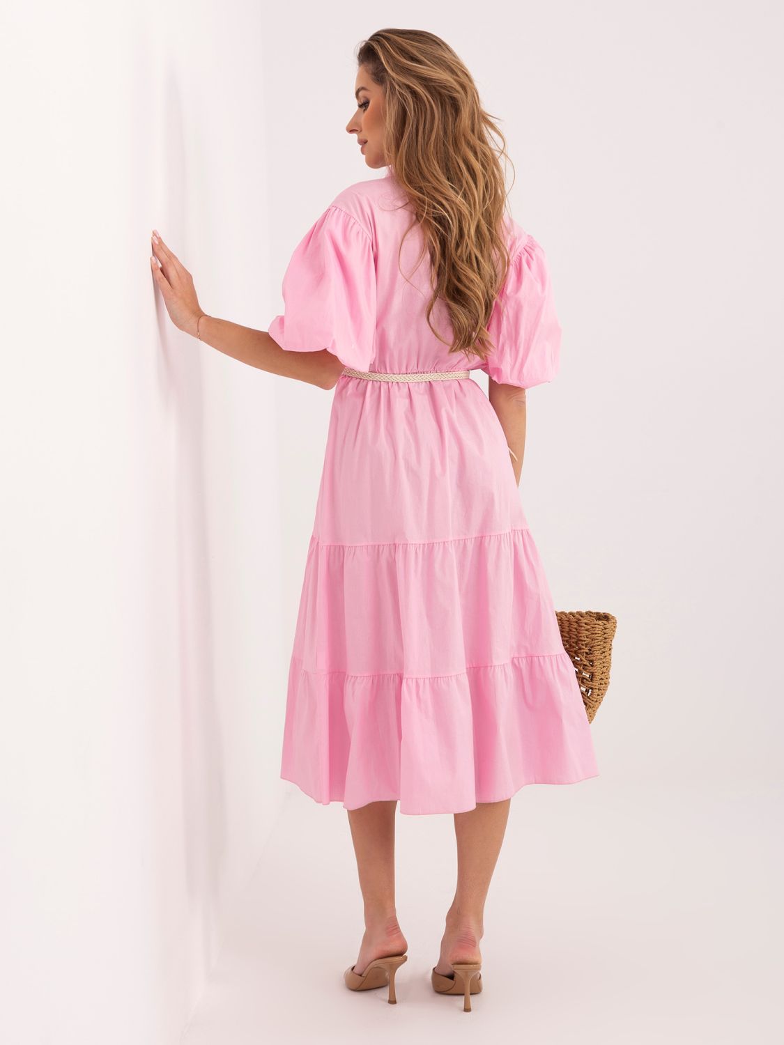 Rochie midi roz evazată cu curea
