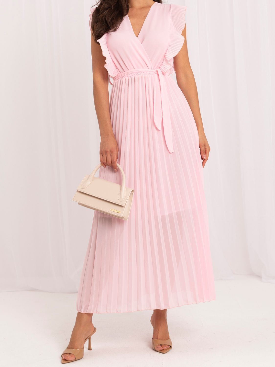 Rochie midi evazată roz deschis cu curea