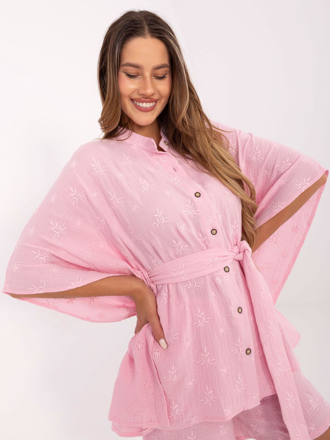 Compleu elegant în roz deschis