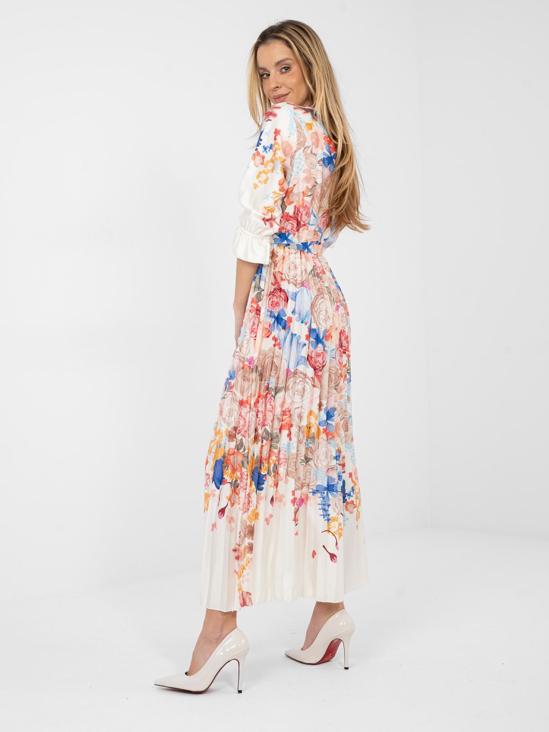 Rochie maxi ecru cu imprimeu floral și curea