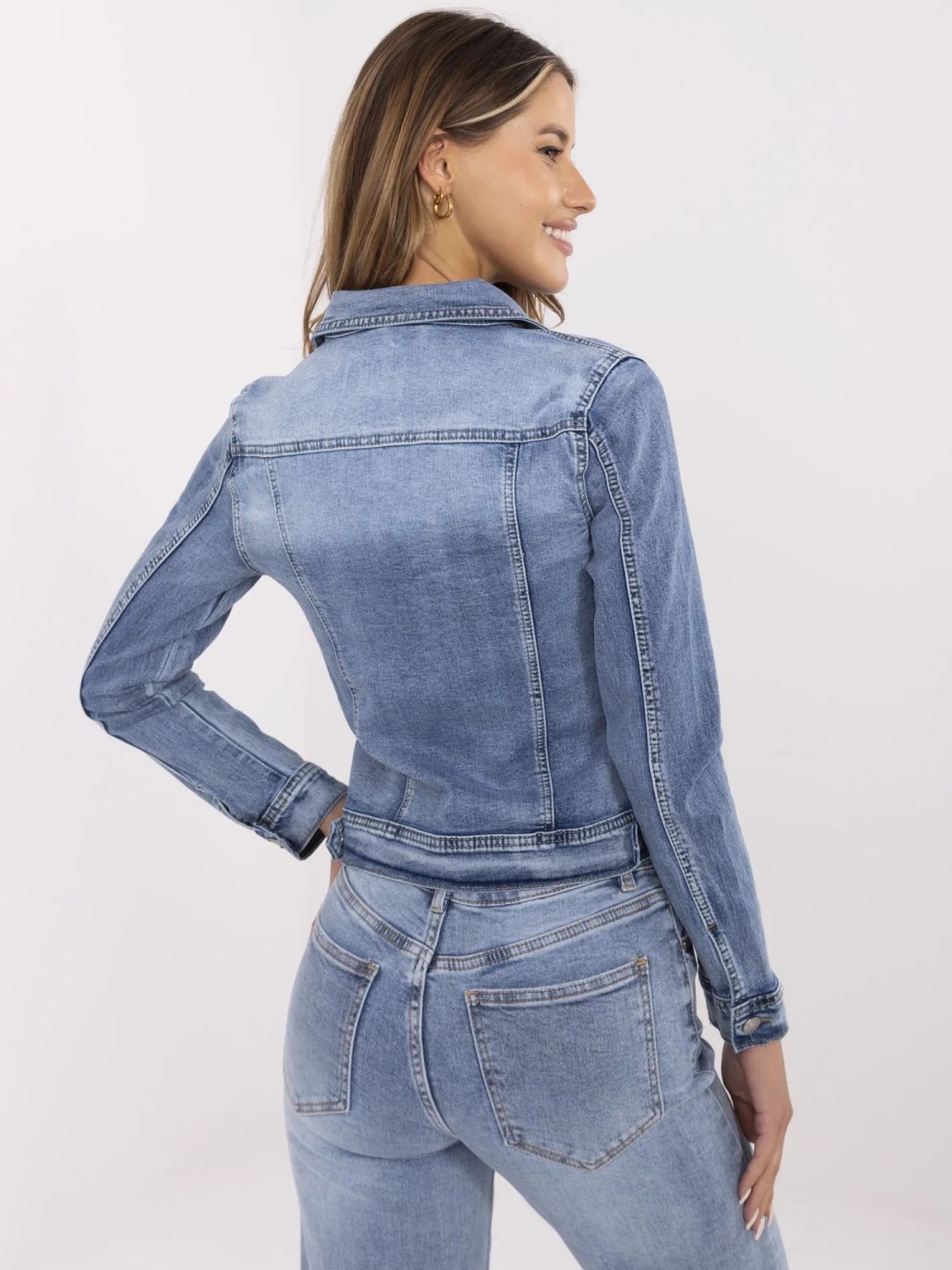 Jachetă din denim albastră