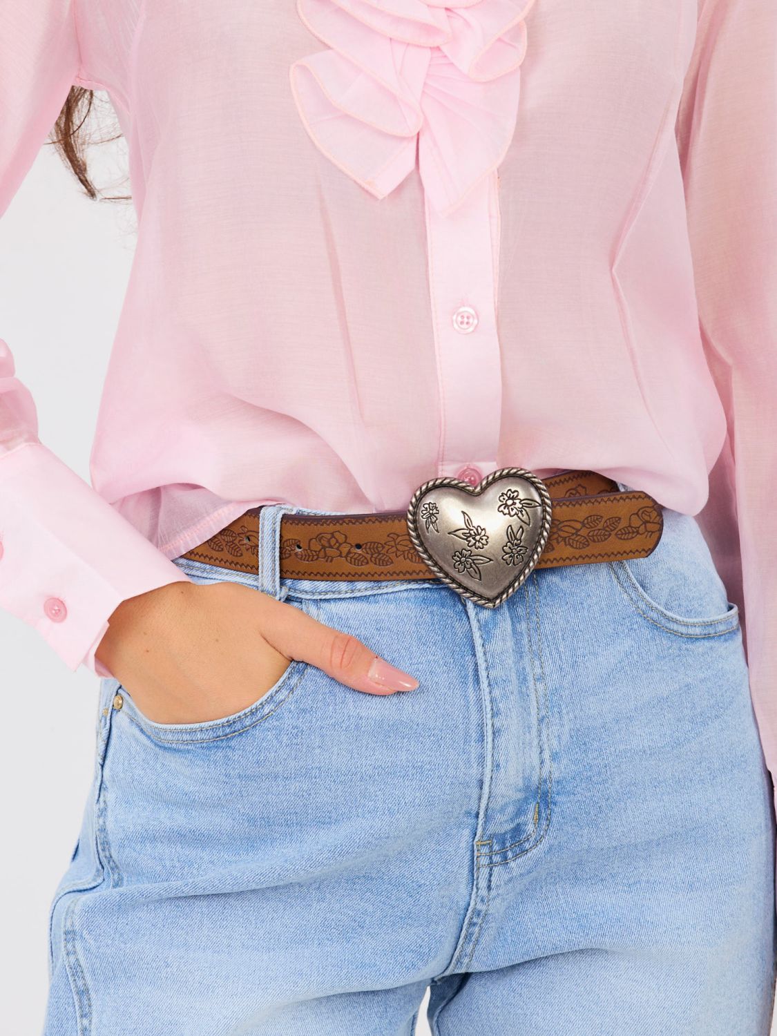 Blugi mom fit cu talie înaltă și curea, albaștri