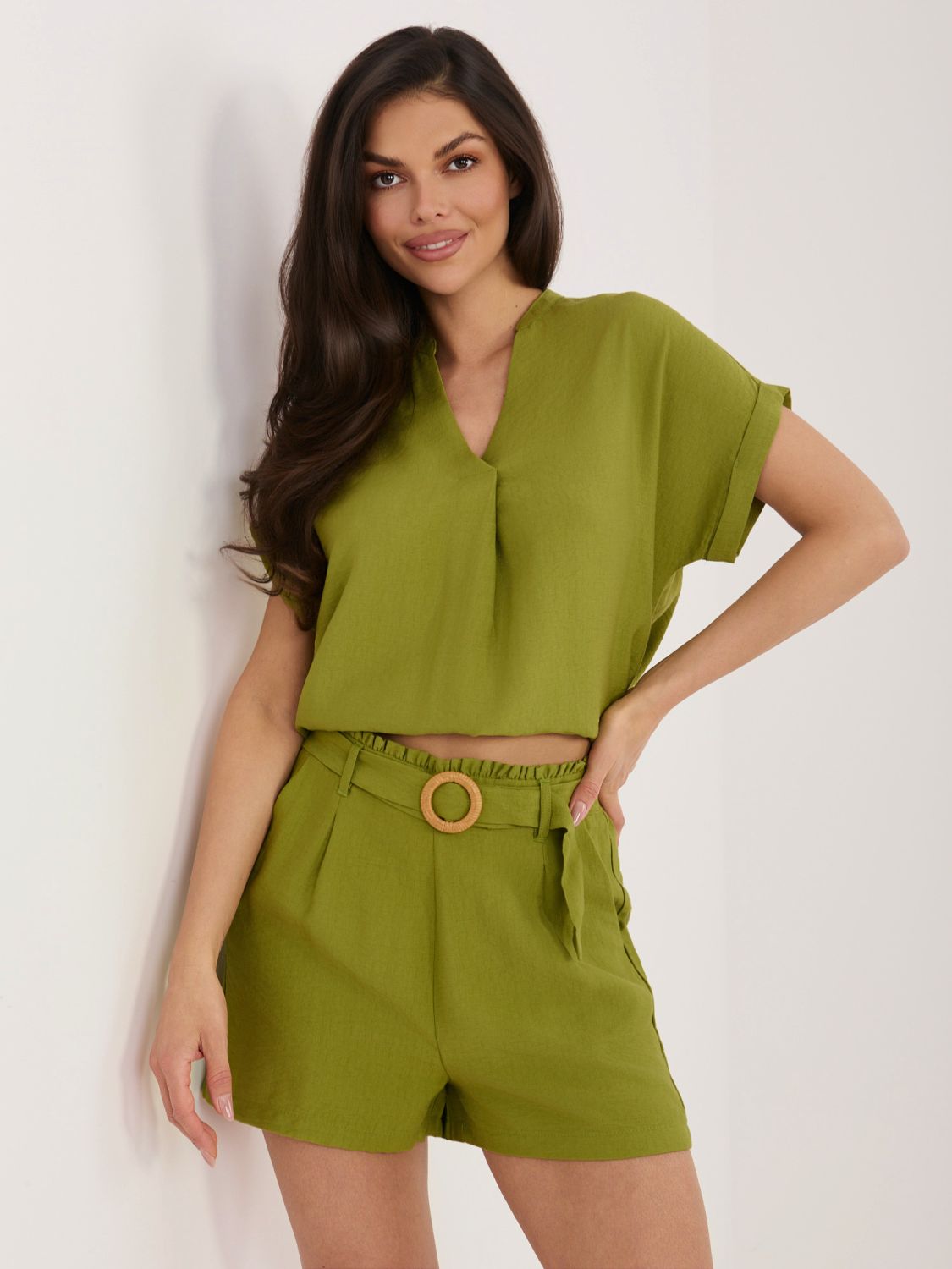 Pantaloni scurți verzi cu curea