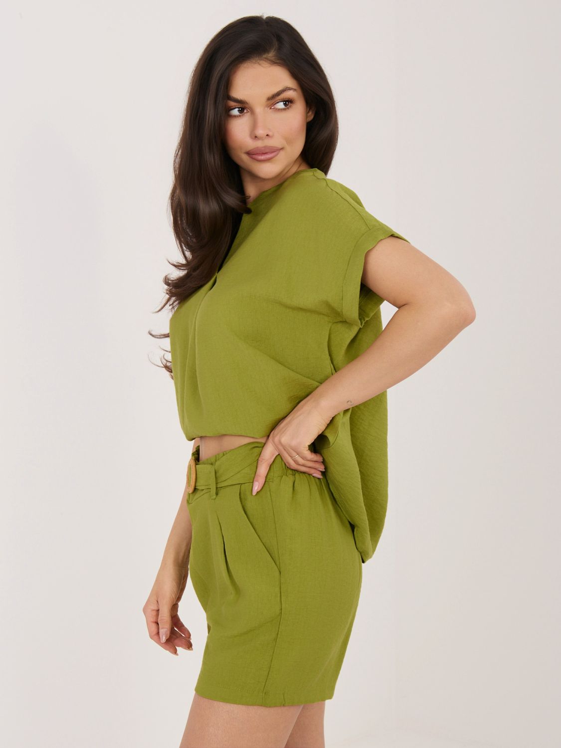 Pantaloni scurți verzi cu curea