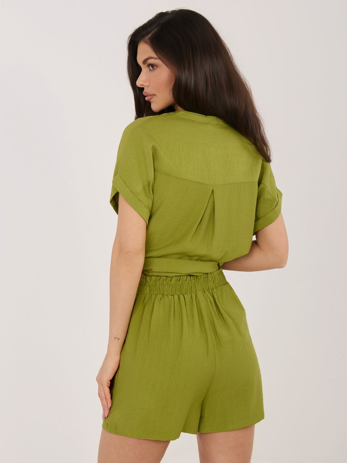 Pantaloni scurți verzi cu curea