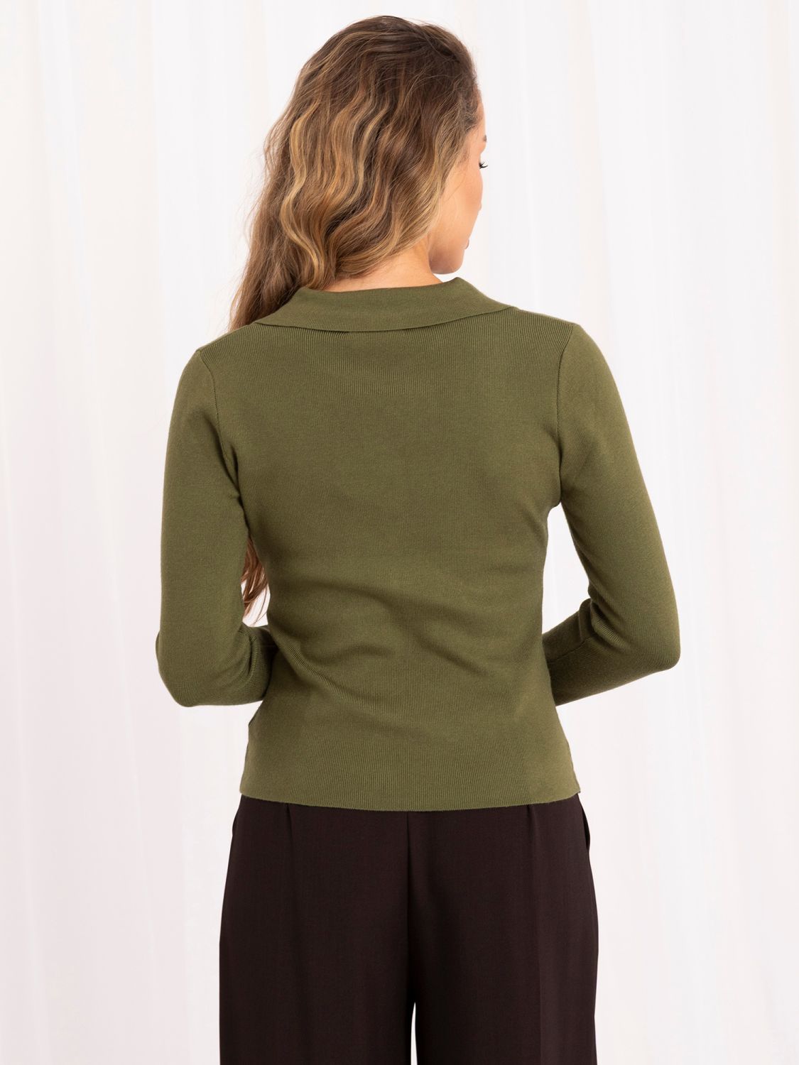 Pulover elegant kaki cu guler și nasturi