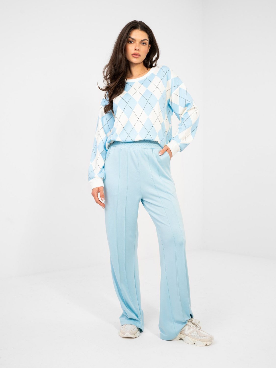 Pantaloni de trening cu croială largă, albastru deschis