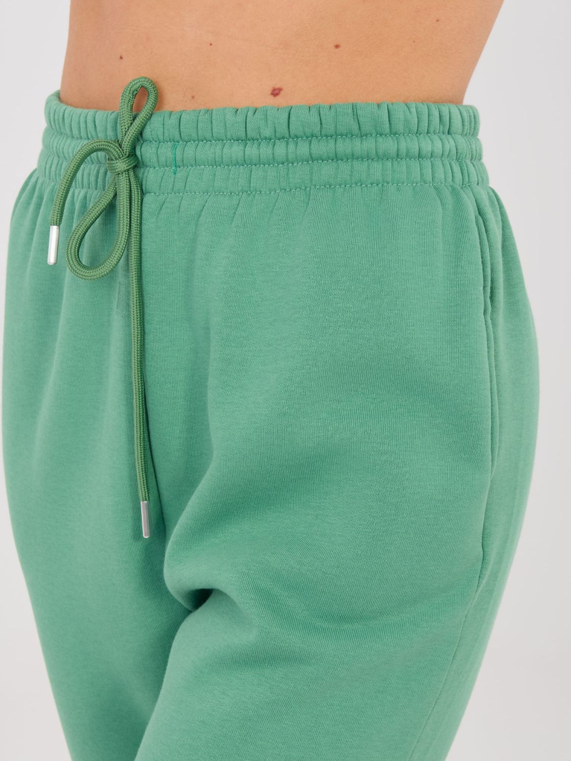 Pantaloni de trening pistachio cu talie înaltă