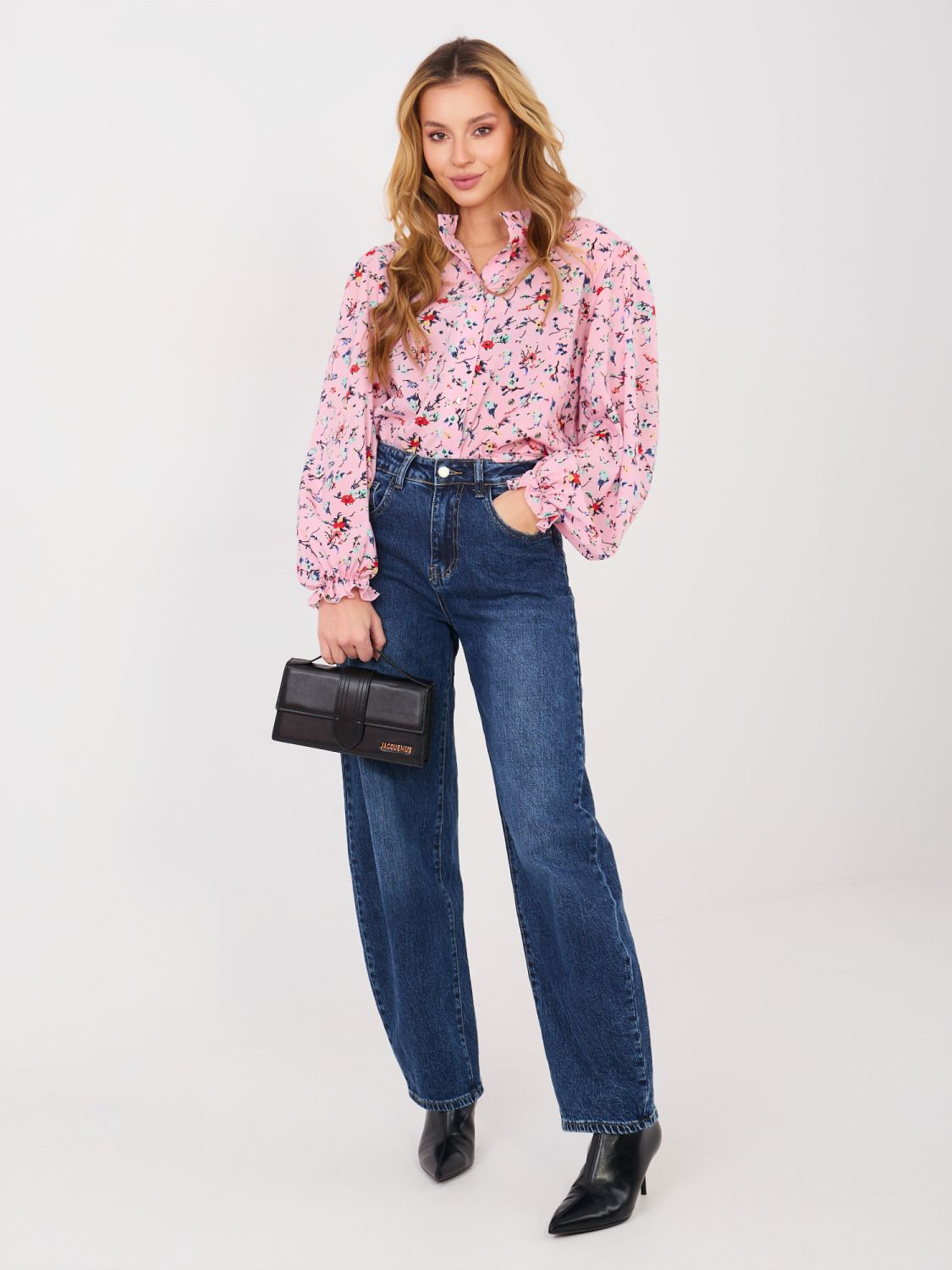 Cămașă roz cu imprimeu floral și mâneci bufante