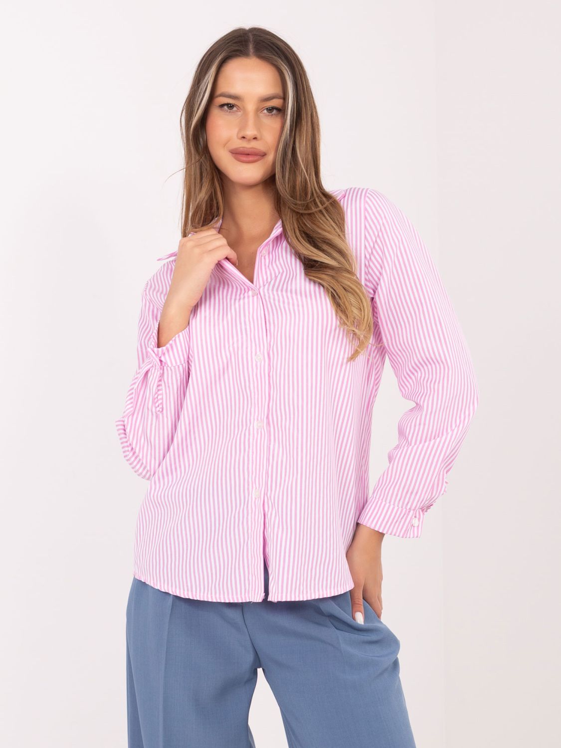 Cămașă roz cu dungi și mâneci lungi