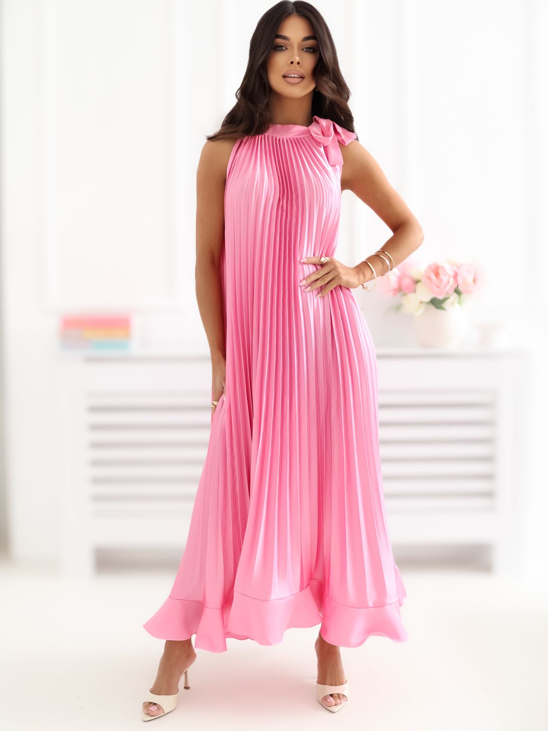 Rochie midi roz fără mâneci, tip cocktail