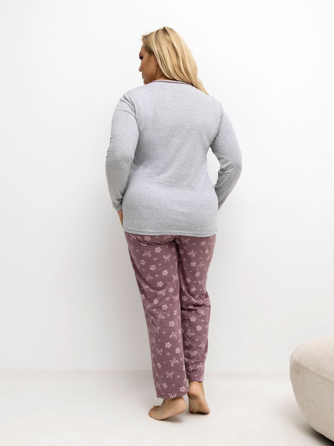 Pijamă damă gri cu imprimeu floral