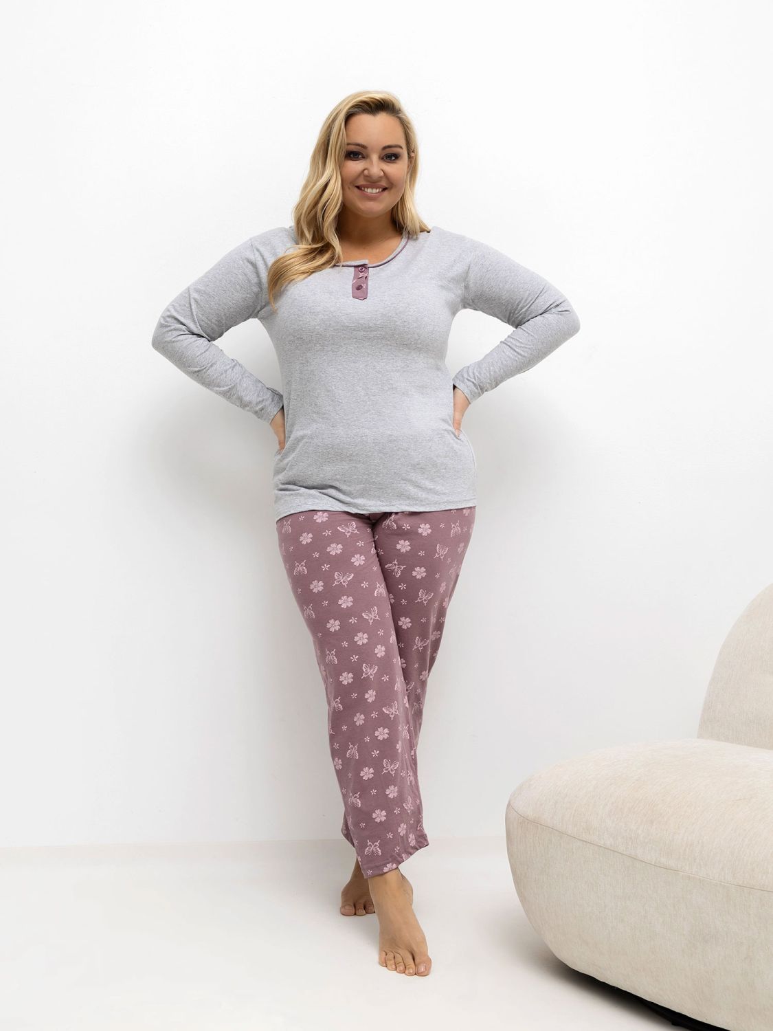 Pijamă damă gri cu imprimeu floral