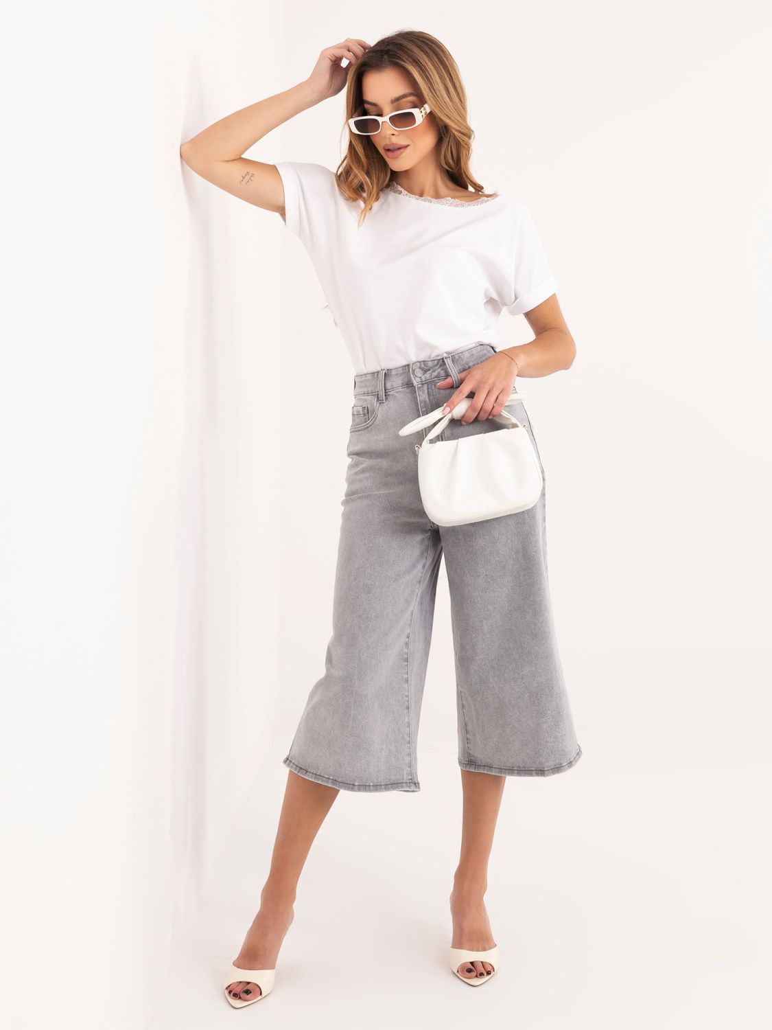Blugi culotte gri cu talie înaltă