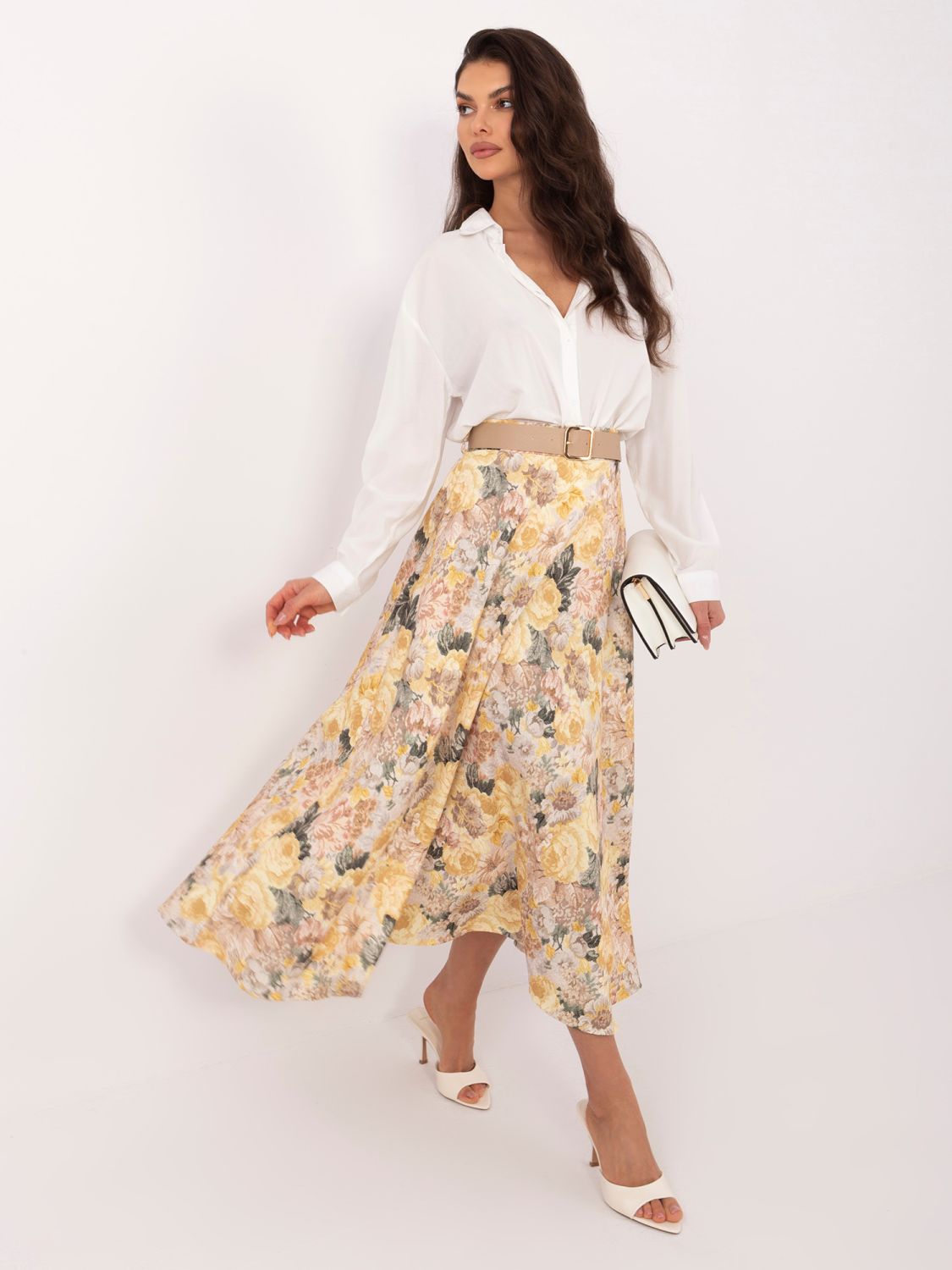 Fustă midi galbenă cu imprimeu floral și curea