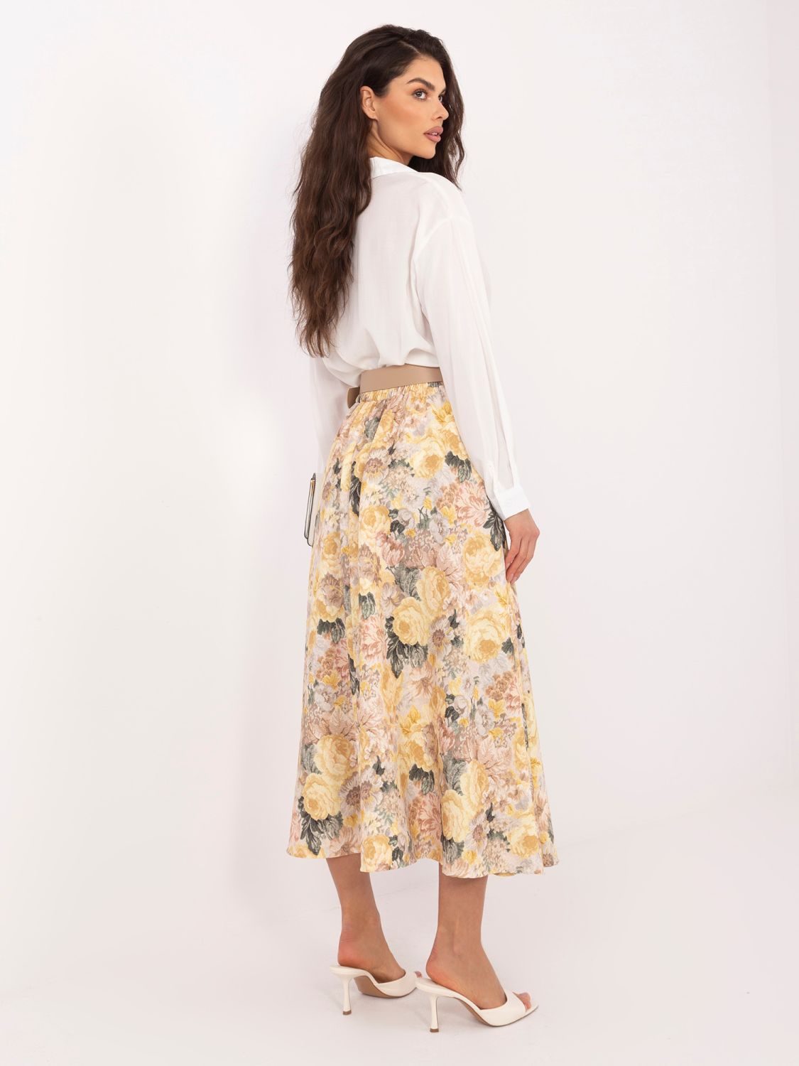 Fustă midi galbenă cu imprimeu floral și curea