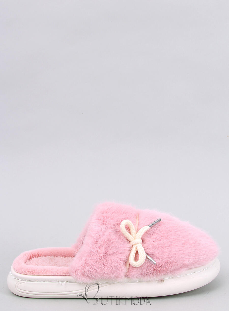 Papuci de blană roz
