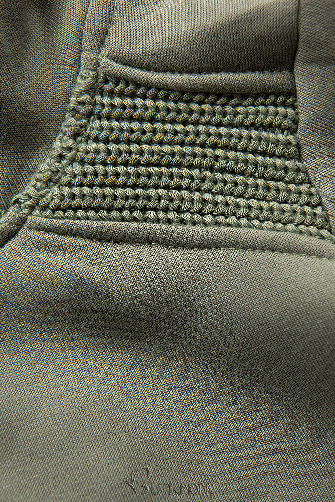 Hanorac verde măsliniu cu tricotaj decorativ