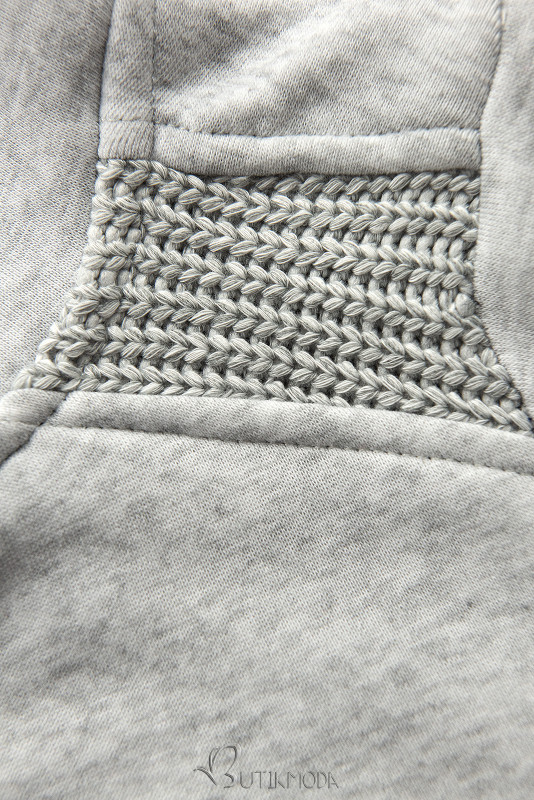 Hanorac gri deschis cu tricotaj decorativ