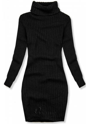 Rochie neagră din tricot cu guler înalt