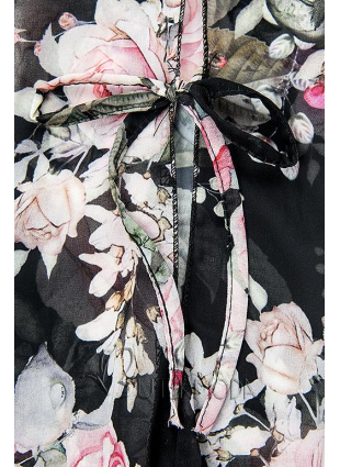 Rochie neagră florală cu volănașe și dantelă