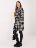 Palton damă alb-negru cu model în carouri