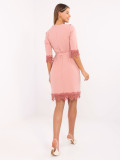 Rochie cocktail roz cu mâneci 3/4