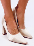 Pantofi din satin cremă