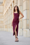 Rochie midi cu drapaj și trandafir decorativ în culoare bordo