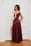 Rochie maxi satinată pe un umăr, culoare bordo