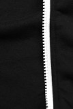 Hanorac negru cu design sportiv