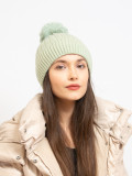 Căciulă de iarnă verde deschis cu pompon