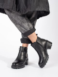 Botine negre din piele cu toc și cataramă decorativă