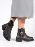 Botine metalice maro închis cu cataramă