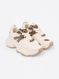 Sneakersi cu talpă groasă în model panteră