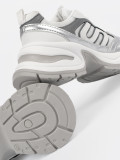 Sneakers albi cu detalii argintii