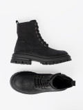 Botine negre cu șireturi și talpă antiderapantă