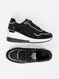 Sneakersi negri cu toc