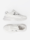 Pantofi sport albi cu accent decorativ