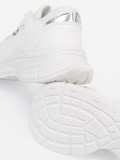 Pantofi sport albi cu accent decorativ